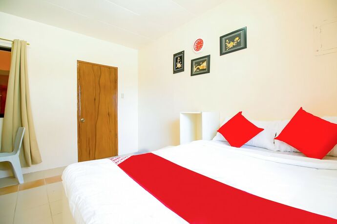 Imagen general del Hotel OYO 770 J5 Guest House and Restobar. Foto 11