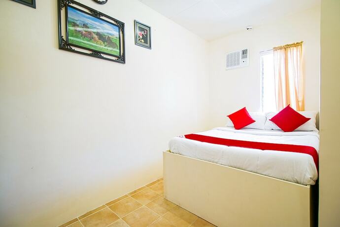Imagen general del Hotel OYO 770 J5 Guest House and Restobar. Foto 13
