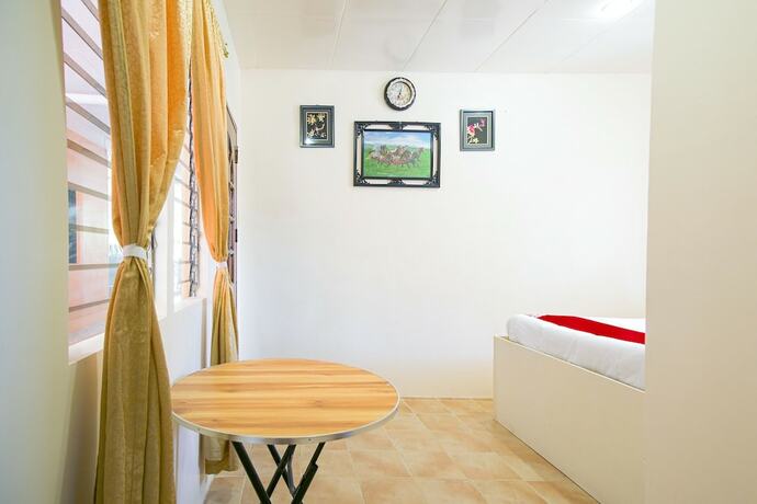 Imagen general del Hotel OYO 770 J5 Guest House and Restobar. Foto 14