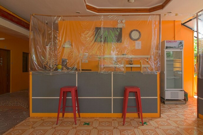 Imagen de los interiores del Hotel OYO 770 J5 Guest House and Restobar. Foto 39