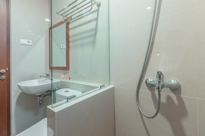 Imagen de la habitación del Hotel OYO 780 Acg House Kalibata Syariah. Foto 9