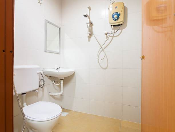 Imagen de la habitación del Hotel OYO 796 JR. Foto 2