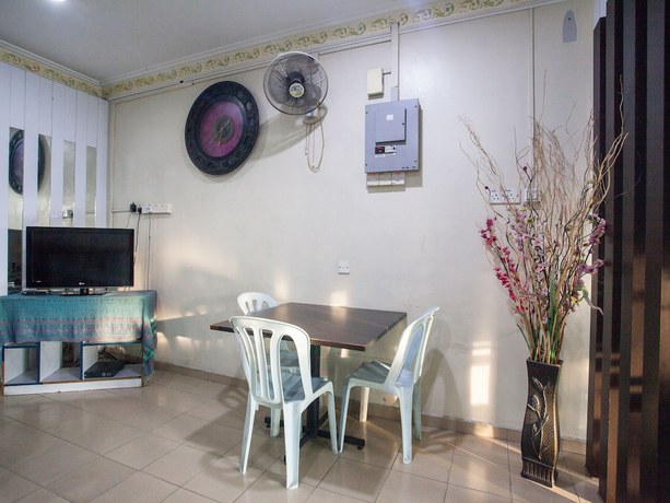 Imagen de los interiores del Hotel OYO 796 JR. Foto 17