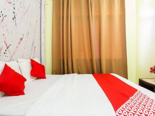 Imagen de la habitación del Hotel OYO 796 JR. Foto 8