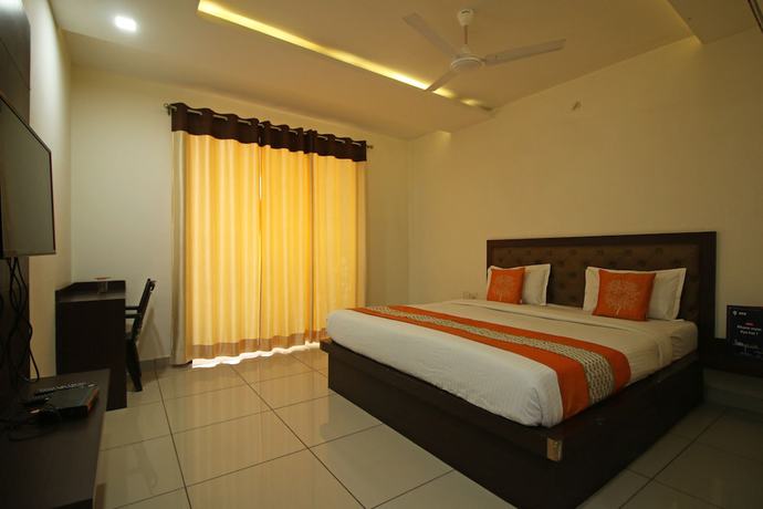 Imagen de la habitación del Hotel OYO 8095 Taj Castle. Foto 11