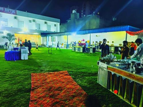 Imagen general del Hotel OYO 81120 RU And Banquet Hall. Foto 11