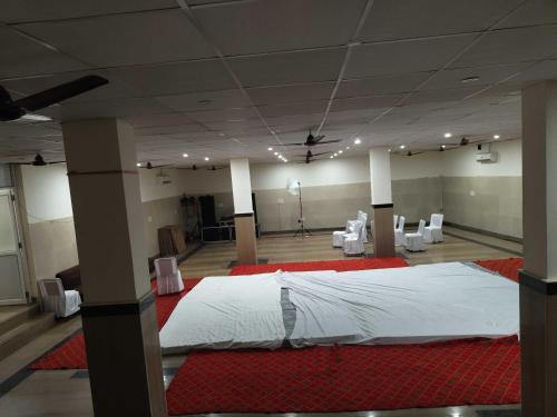 Imagen general del Hotel OYO 81120 RU And Banquet Hall. Foto 13