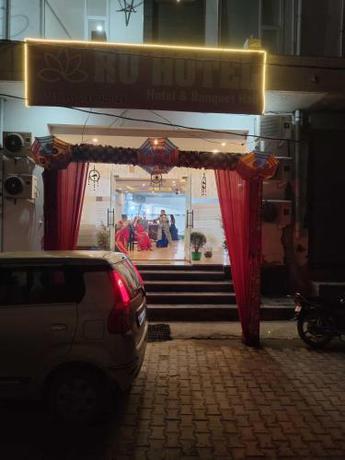 Imagen general del Hotel OYO 81120 RU And Banquet Hall. Foto 15