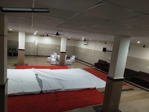 Imagen general del Hotel OYO 81120 RU And Banquet Hall. Foto 18