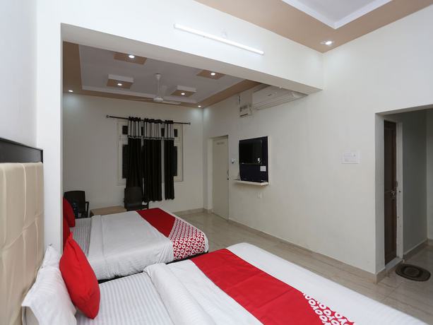 Imagen de la habitación del Hotel OYO 8391 Sanjog Resort. Foto 15