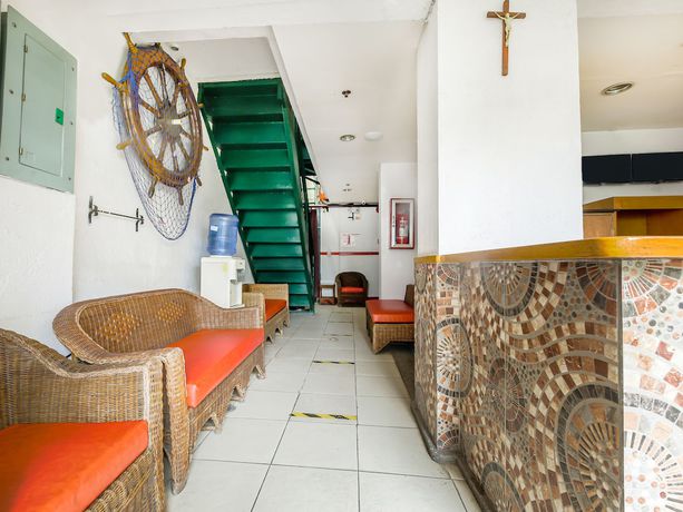 Imagen de los interiores del Hotel OYO 842 City Smiles Apartelle. Foto 17