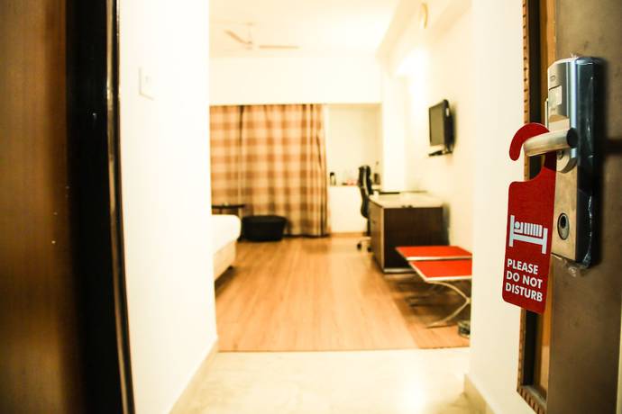 Imagen de la habitación del Hotel OYO 8450 Grand Starline. Foto 8