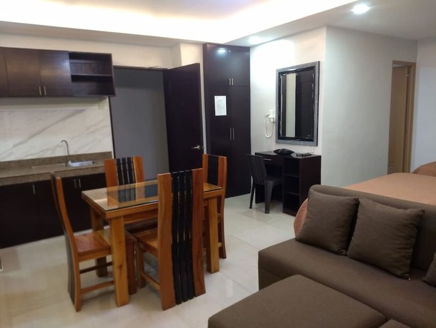 Imagen de la habitación del Hotel OYO 848 Dona Aurora Condotel. Foto 5