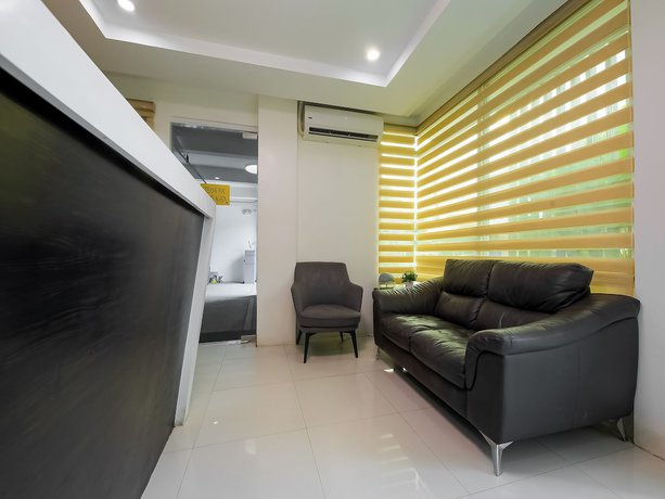 Imagen de los interiores del Hotel OYO 862 Jqv. Foto 14