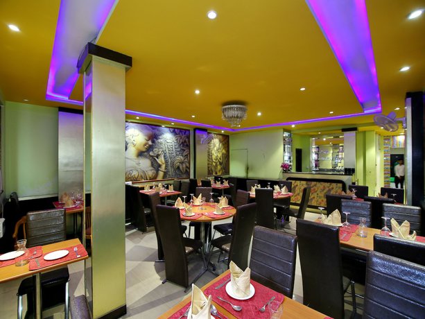 Imagen del bar/restaurante del Hotel OYO 8764 Green View Palace. Foto 2