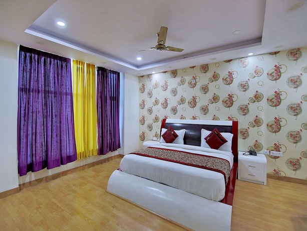 Imagen de la habitación del Hotel OYO 8764 Green View Palace. Foto 13