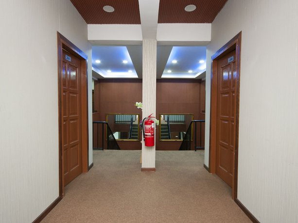 Imagen de los interiores del Hotel OYO 881 Bintang Square. Foto 15