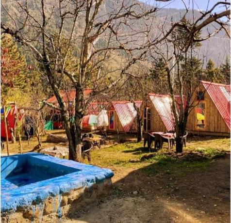 Imagen general del Hotel OYO 88688 Sky Garden Manali Cafe & Camp. Foto 4