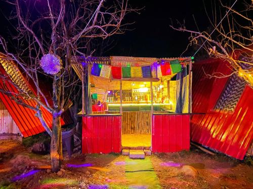 Imagen general del Hotel OYO 88688 Sky Garden Manali Cafe & Camp. Foto 7