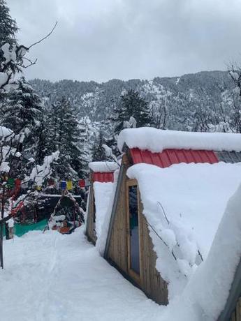 Imagen general del Hotel OYO 88688 Sky Garden Manali Cafe & Camp. Foto 8