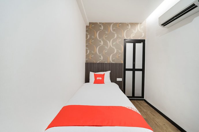 Imagen de la habitación del Hotel OYO 89386 Stay 365 Hotel. Foto 4