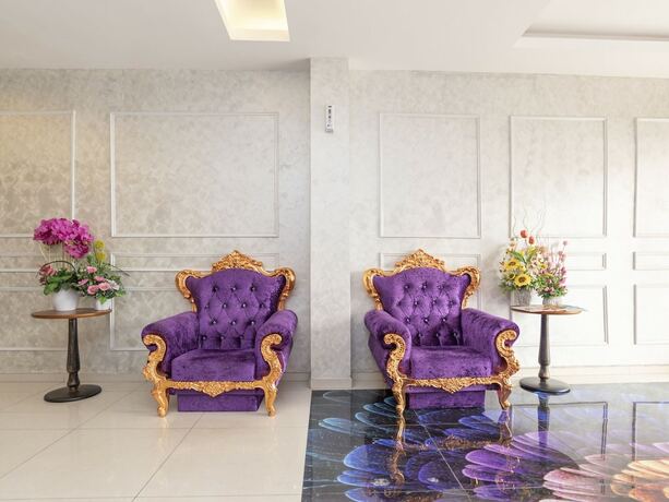 Imagen de los interiores del Hotel OYO 89423 Zenz Hotel. Foto 31