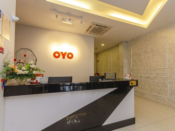 Imagen de los interiores del Hotel OYO 89423 Zenz Hotel. Foto 32