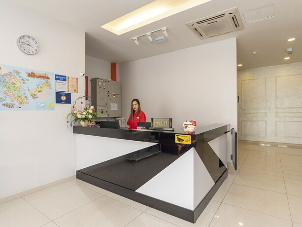 Imagen de los interiores del Hotel OYO 89423 Zenz Hotel. Foto 34