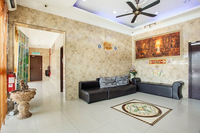 Imagen de los interiores del Hotel OYO 89470 My Town Hotel. Foto 18