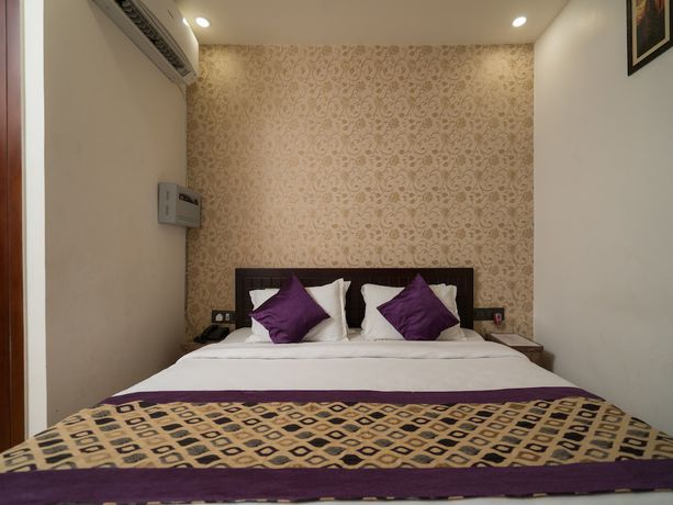 Imagen de la habitación del Hotel OYO 8961 RR Palace. Foto 6