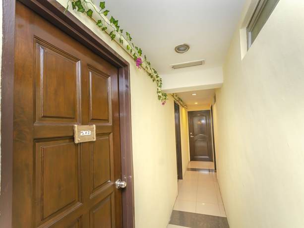 Imagen de los interiores del Hotel OYO 89703 B Link. Foto 18