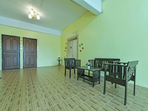 Imagen de los interiores del Hotel OYO 89845 Sri Bintang. Foto 12