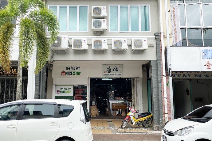 Imagen general del Hotel OYO 89885 Nice Stay Three Six Five Services. Foto 1