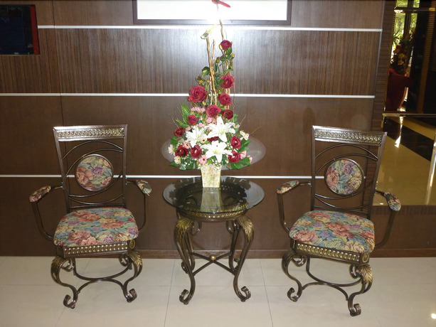 Imagen de los interiores del Hotel OYO 89948 Hotel Masai Utama. Foto 14