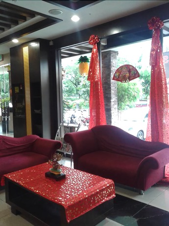 Imagen de los interiores del Hotel OYO 89948 Hotel Masai Utama. Foto 15