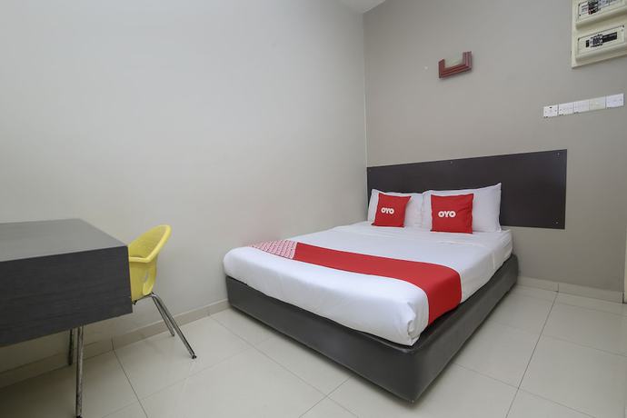 Imagen de la habitación del Hotel OYO 89959 Nice Stay Three Six Five Services. Foto 10
