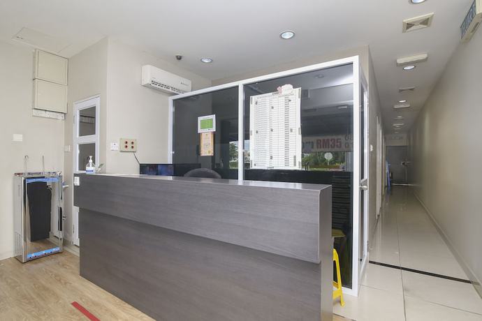 Imagen de los interiores del Hotel OYO 89959 Nice Stay Three Six Five Services. Foto 20