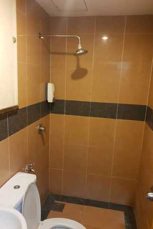 Imagen de la habitación del Hotel OYO 89968 Sri Sutra. Foto 8