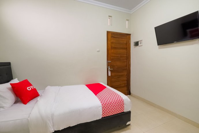 Imagen de la habitación del Hotel OYO 90045 Annafi Apartel. Foto 6