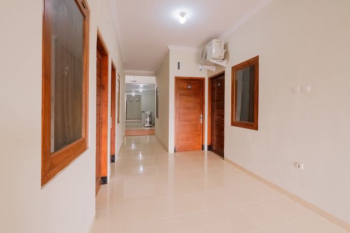 Imagen de los interiores del Hotel OYO 90045 Annafi Apartel. Foto 15