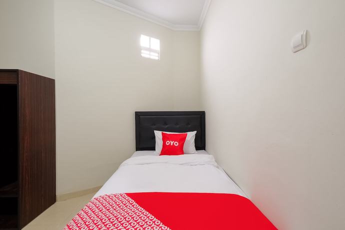 Imagen de la habitación del Hotel OYO 90045 Annafi Apartel. Foto 7