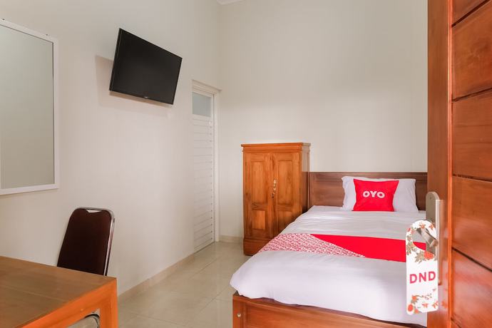 Imagen de la habitación del Hotel OYO 90045 Annafi Apartel. Foto 13