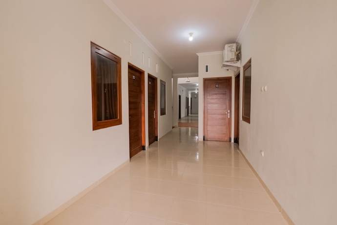 Imagen de los interiores del Hotel OYO 90045 Annafi Apartel. Foto 19