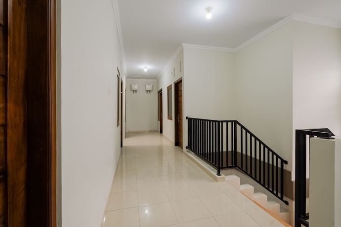 Imagen de los interiores del Hotel OYO 90045 Annafi Apartel. Foto 20
