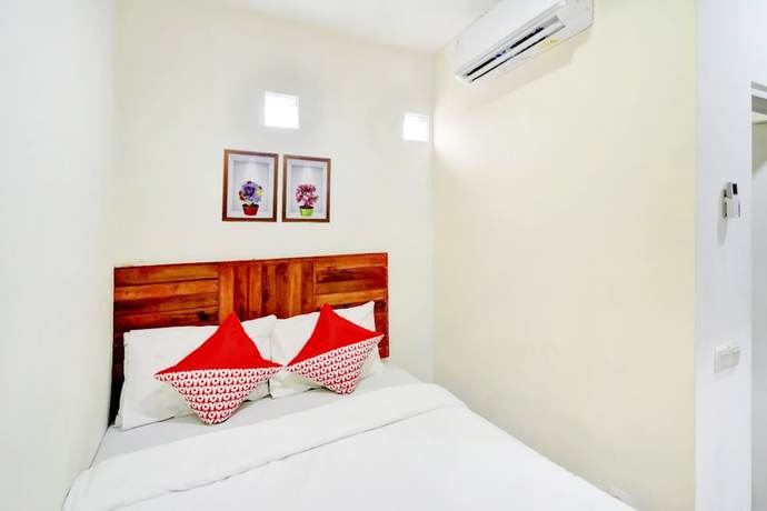 Imagen de la habitación del Hotel OYO 90048 Teratai Bekasi Guesthouse. Foto 4