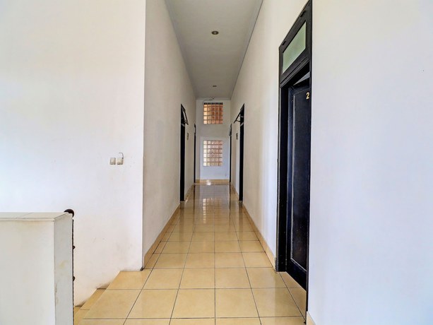 Imagen de los interiores del Hotel OYO 90067 Nuansa Indah. Foto 13