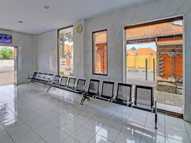 Imagen de los interiores del Hotel OYO 90067 Nuansa Indah. Foto 16