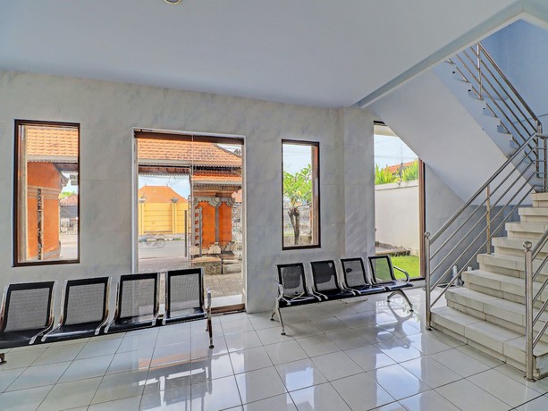 Imagen de los interiores del Hotel OYO 90067 Nuansa Indah. Foto 18