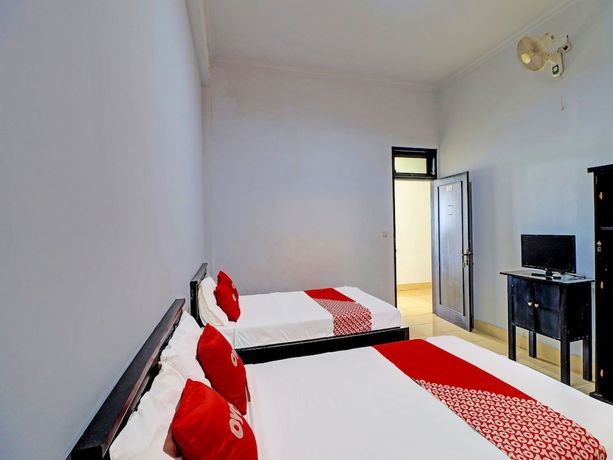 Imagen de la habitación del Hotel OYO 90067 Nuansa Indah. Foto 9