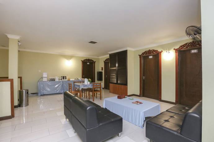 Imagen de los interiores del Hotel OYO 90145 D\'sofwa Inn. Foto 15